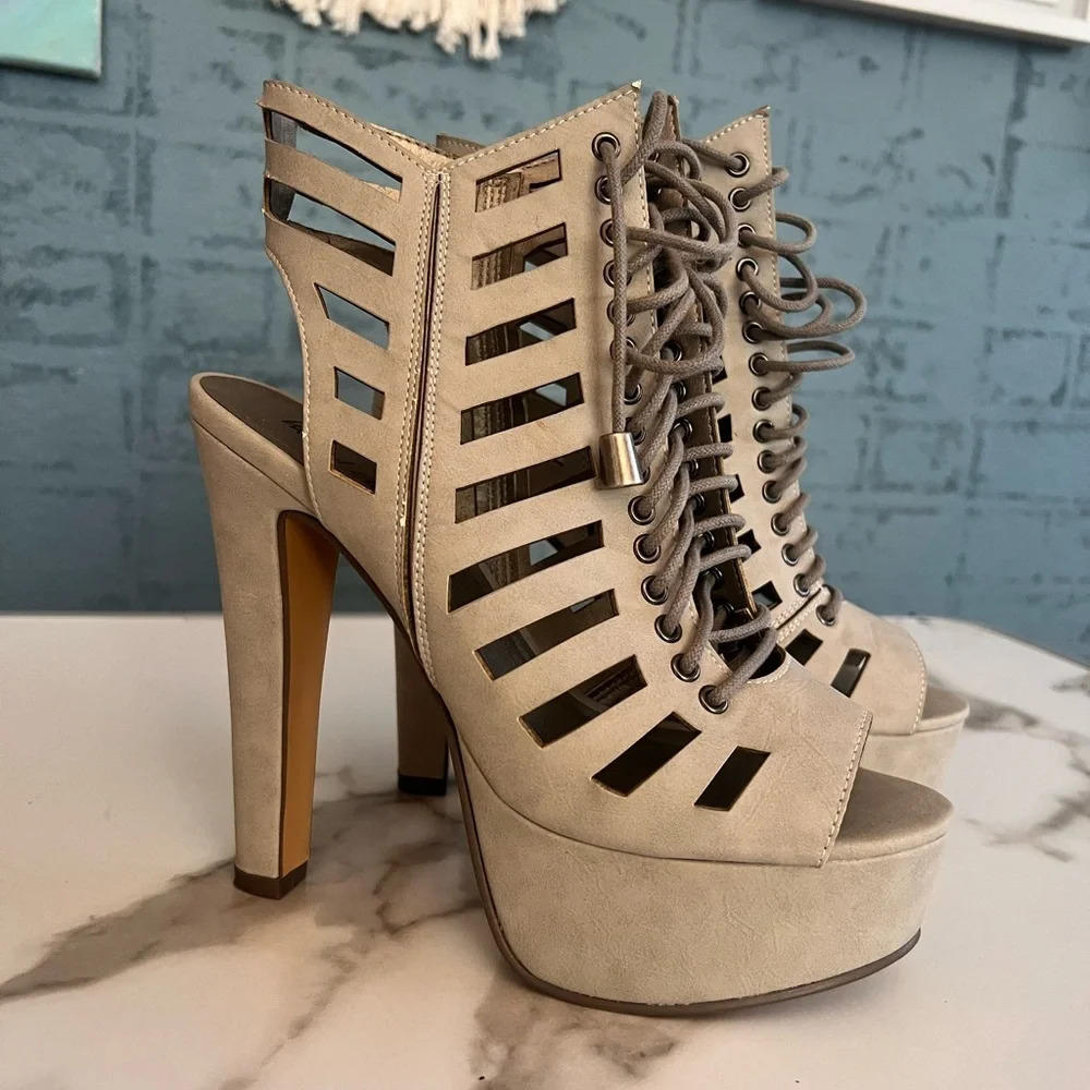Women’s Michael Antonio Tiber Light Grey Cutout Lace-up platform chunky heels
